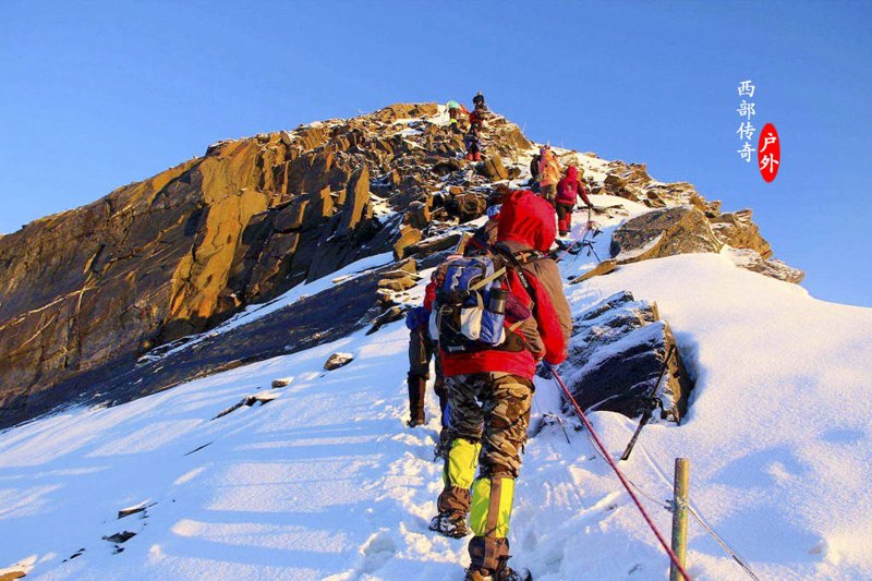 四姑娘山登山